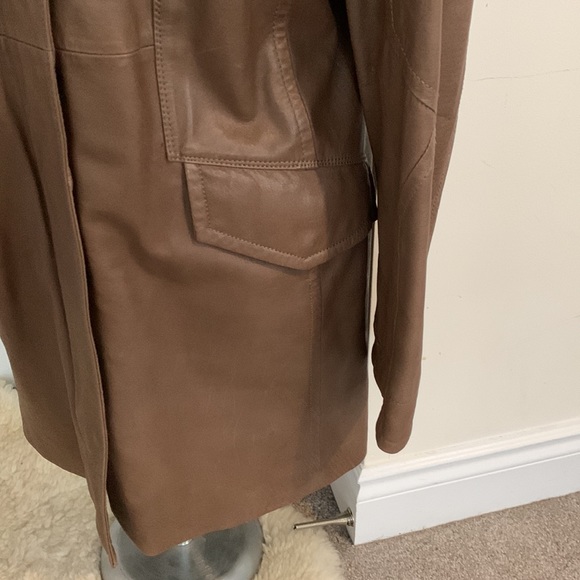 leather coat by Danier - Picture 3 of 10